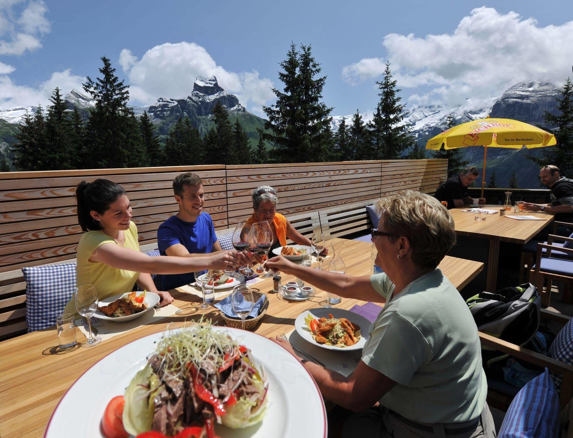 Berglodge Restaurant Ristis Engelberg Exteriör bild