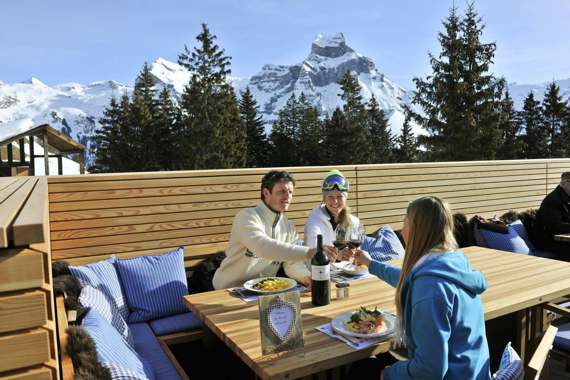 Berglodge Restaurant Ristis Engelberg Exteriör bild